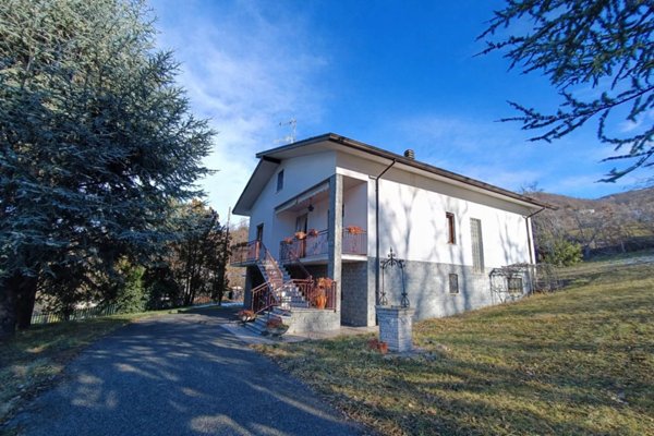 casa indipendente in vendita a Farini