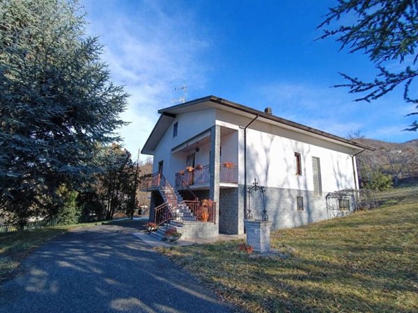 casa indipendente in vendita a Farini