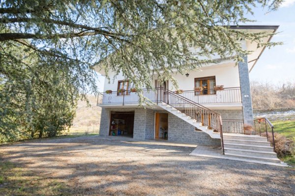 casa indipendente in vendita a Farini in zona Boccolo Noce