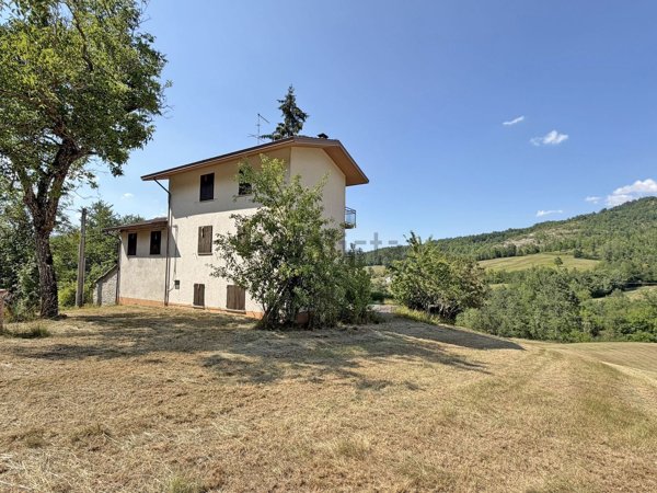 casa indipendente in vendita a Farini in zona Le Moline