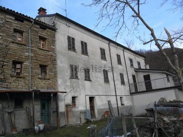 casa semindipendente in vendita a Farini in zona Groppallo