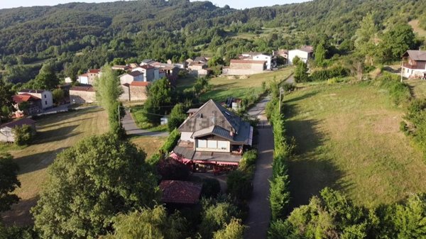 casa indipendente in vendita a Farini in zona Groppallo