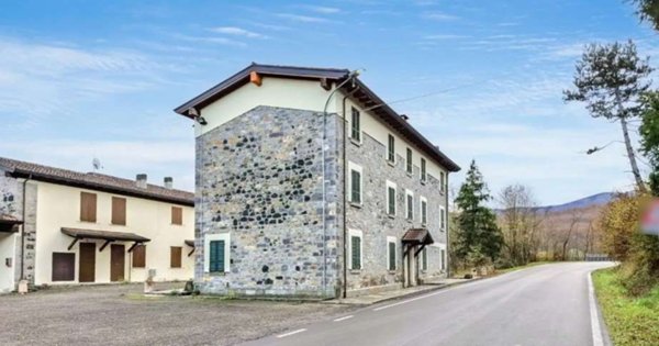 appartamento in vendita a Ferriere in zona Bosconure