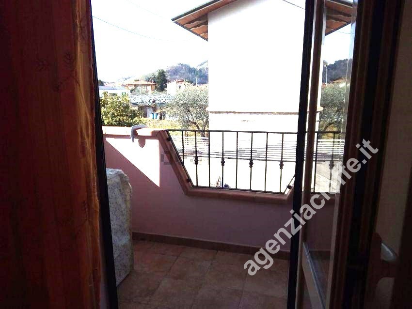 casa indipendente in vendita a Ferriere in zona Castagnola