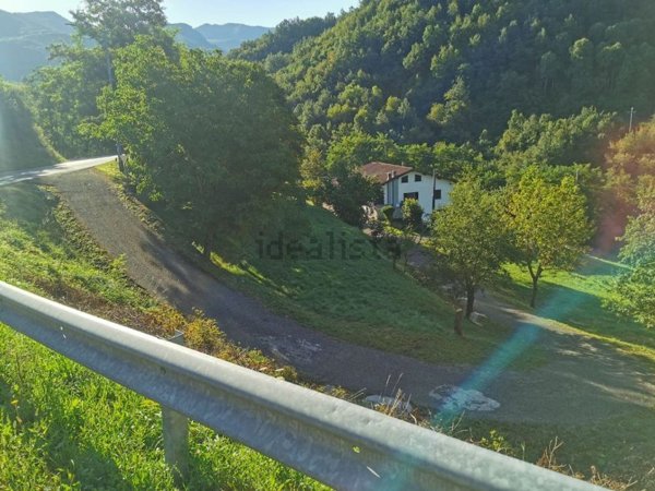 casa indipendente in vendita a Ferriere