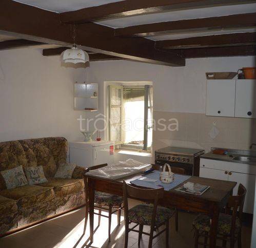 casa indipendente in vendita a Ferriere in zona Brugneto