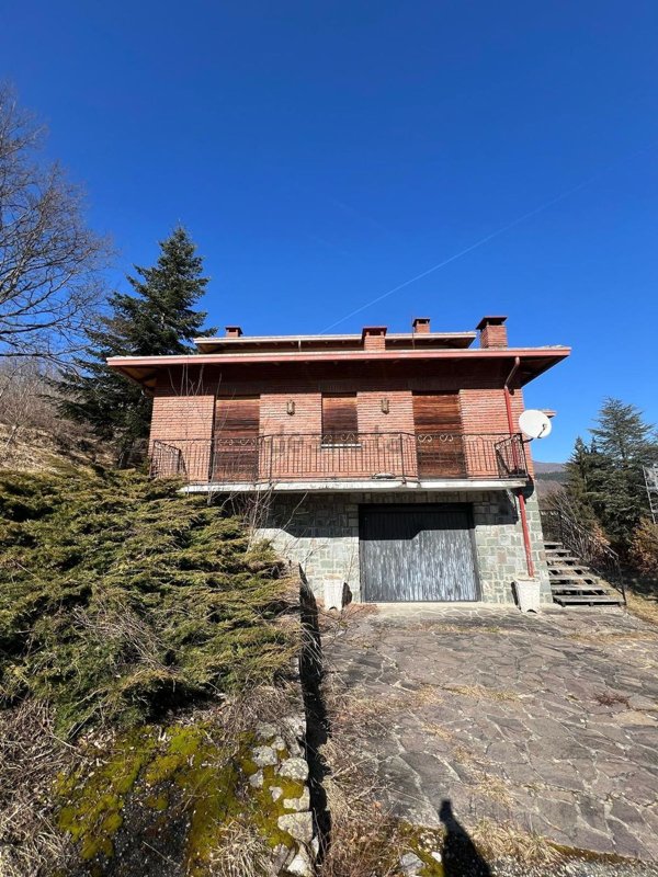 casa indipendente in vendita a Ferriere in zona Canadello