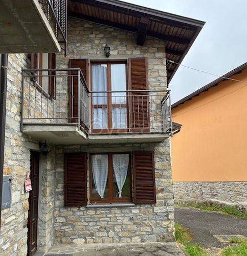 casa indipendente in vendita a Ferriere