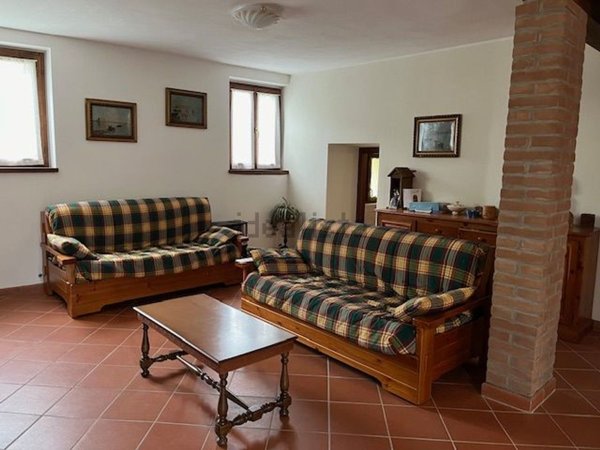casa indipendente in vendita a Ferriere in zona Cerreto Rossi