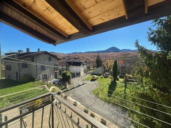 casa indipendente in vendita a Ferriere