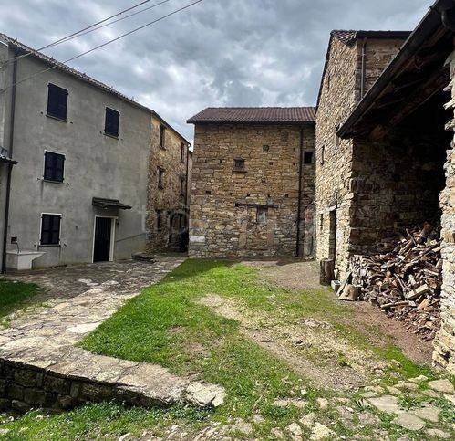 casa indipendente in vendita a Ferriere