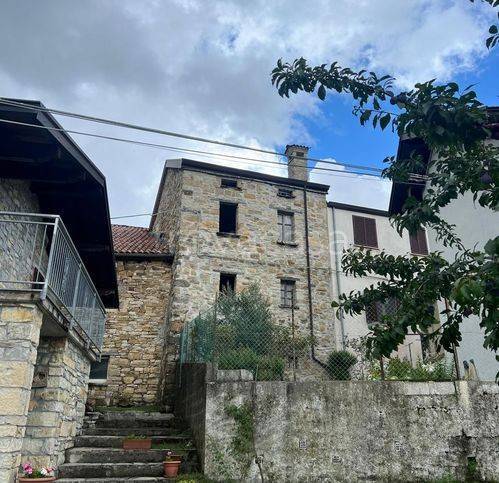 casa indipendente in vendita a Ferriere in zona Solaro