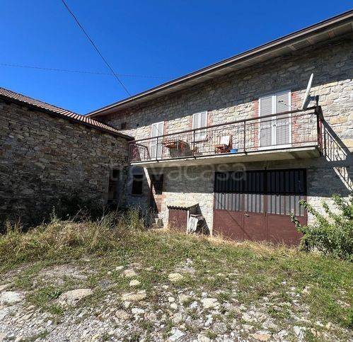 casa indipendente in vendita a Ferriere