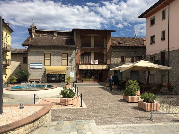 appartamento in vendita a Ferriere