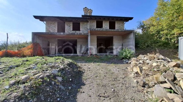 casa indipendente in vendita a Ferriere in zona Castelcanafurone