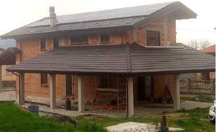 casa indipendente in vendita a Ferriere in zona Selva