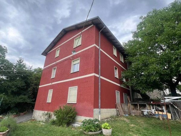 casa indipendente in vendita a Ferriere in zona Selva