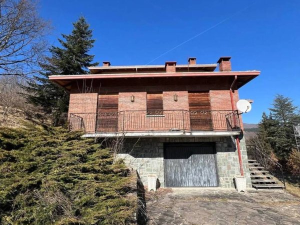 casa indipendente in vendita a Ferriere in zona Selva