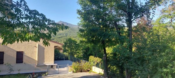 appartamento in vendita a Ferriere in zona Castello