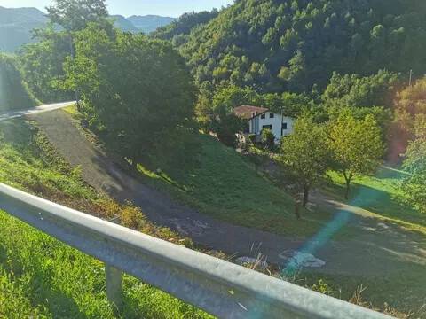 casa indipendente in vendita a Ferriere in zona Selva