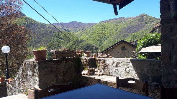 casa indipendente in vendita a Ferriere in zona Selva