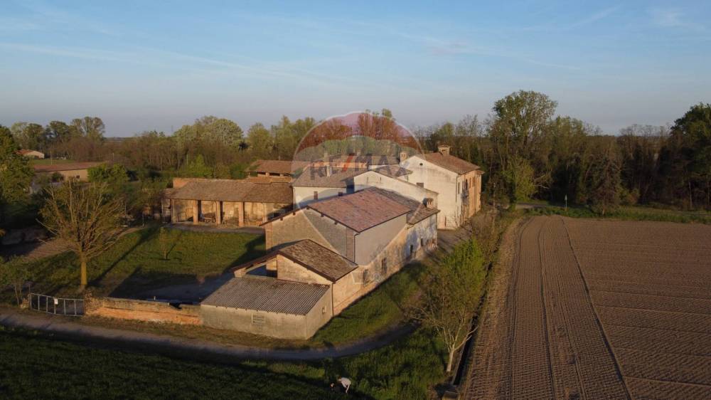 casa indipendente in vendita a Fiorenzuola d'Arda in zona Paullo