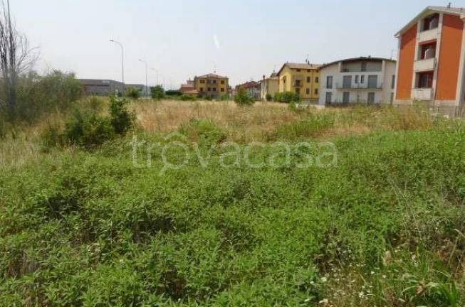 terreno edificabile in vendita a Fiorenzuola d'Arda