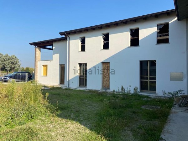 casa indipendente in vendita a Fiorenzuola d'Arda