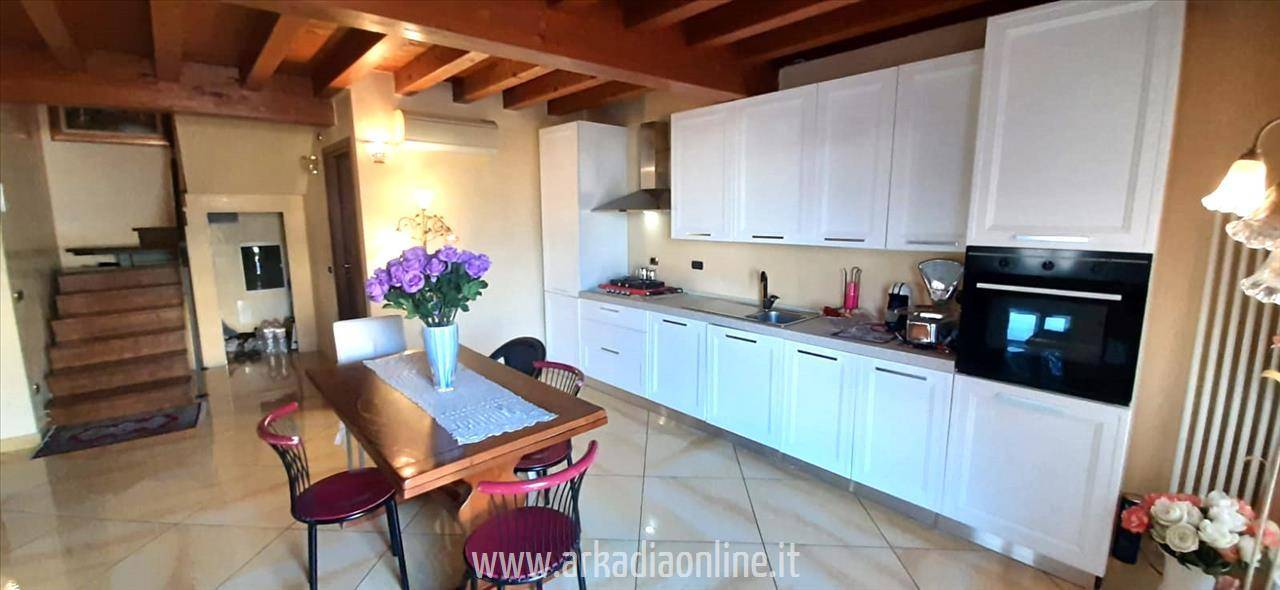 casa indipendente in vendita a Fiorenzuola d'Arda