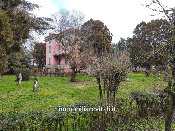 casa indipendente in vendita a Fiorenzuola d'Arda in zona San Protaso