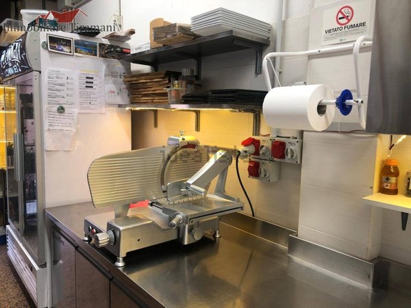 negozio in vendita a Fiorenzuola d'Arda