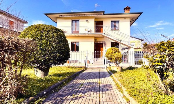 casa indipendente in vendita a Fiorenzuola d'Arda