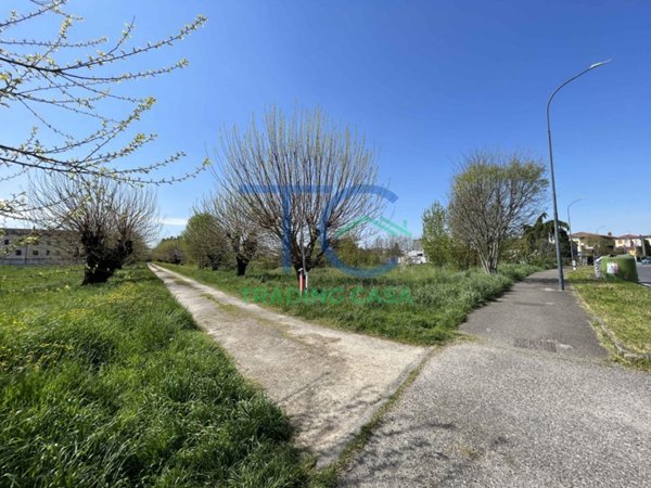 terreno edificabile in vendita a Fiorenzuola d'Arda