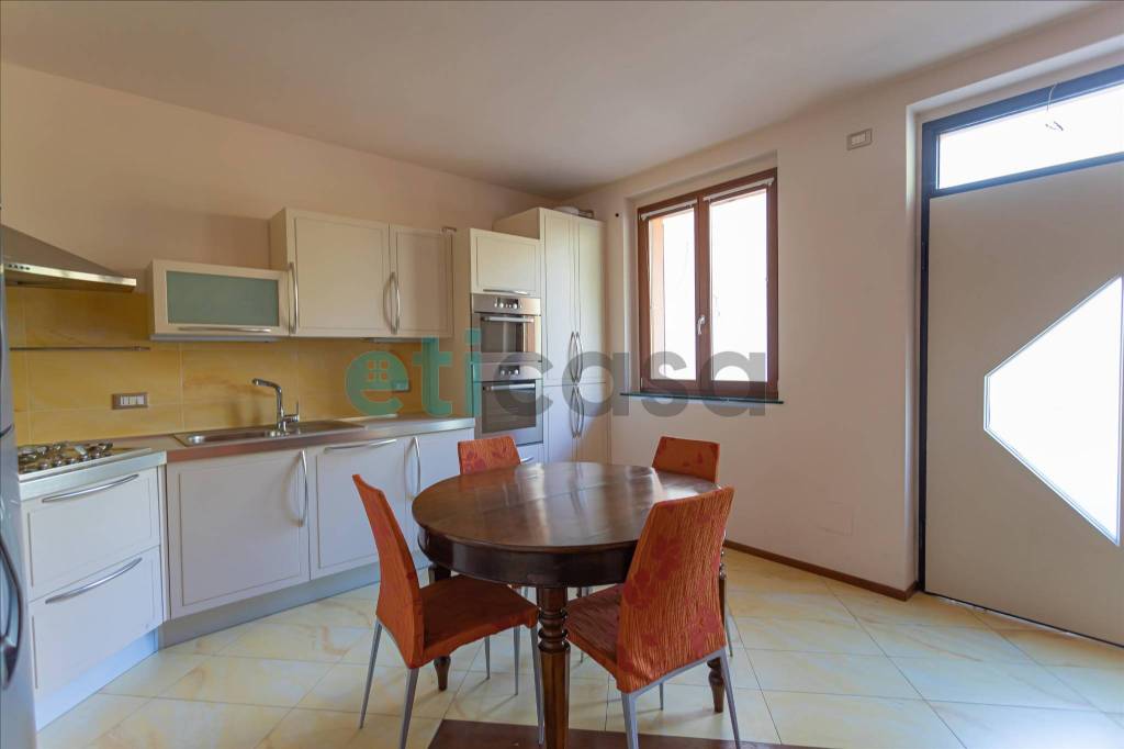 casa indipendente in vendita a Fiorenzuola d'Arda