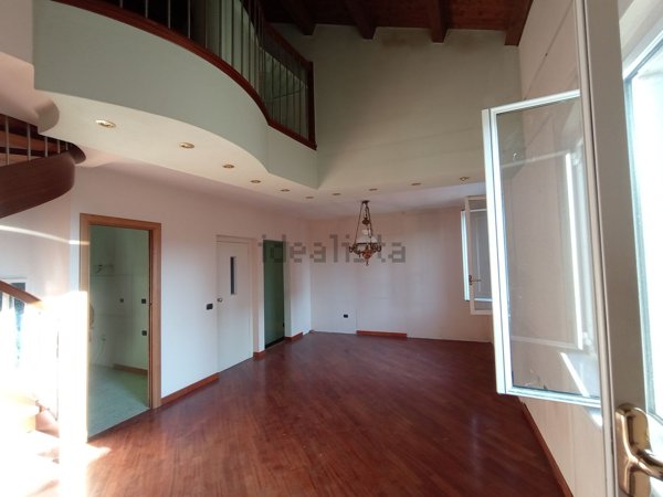 casa indipendente in vendita a Fiorenzuola d'Arda