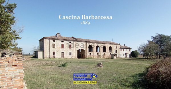 casale in vendita a Fiorenzuola d'Arda