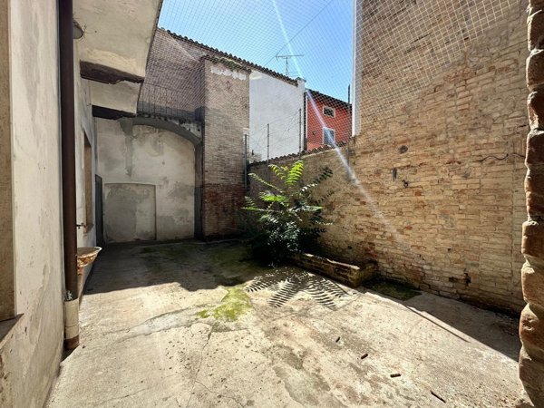 casa indipendente in vendita a Fiorenzuola d'Arda