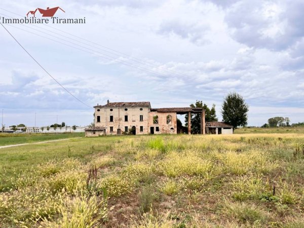 appartamento in vendita a Fiorenzuola d'Arda in zona Paullo