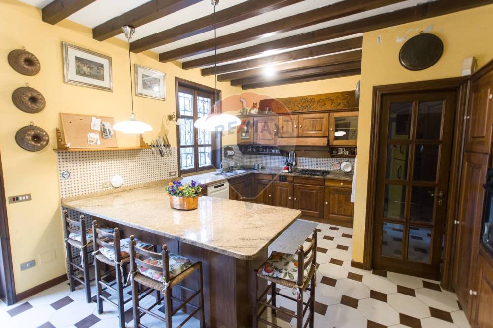casa indipendente in vendita a Fiorenzuola d'Arda