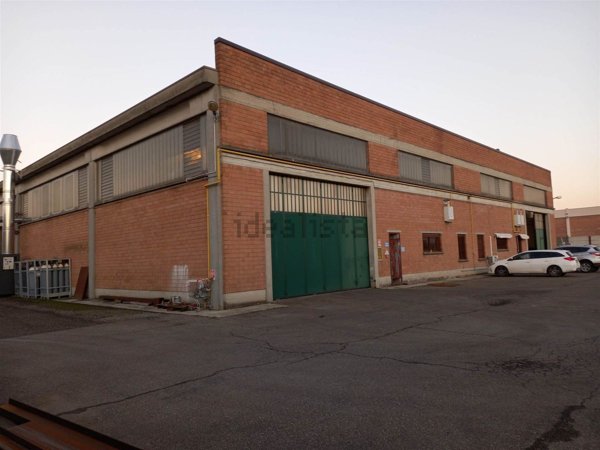 capannone in vendita a Fiorenzuola d'Arda