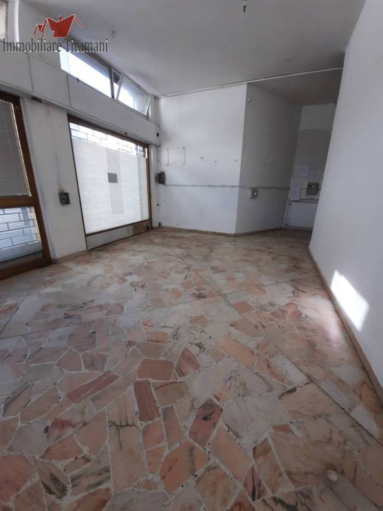 ufficio in vendita a Fiorenzuola d'Arda