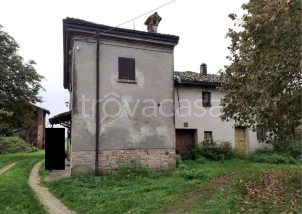 casa indipendente in vendita a Fiorenzuola d'Arda