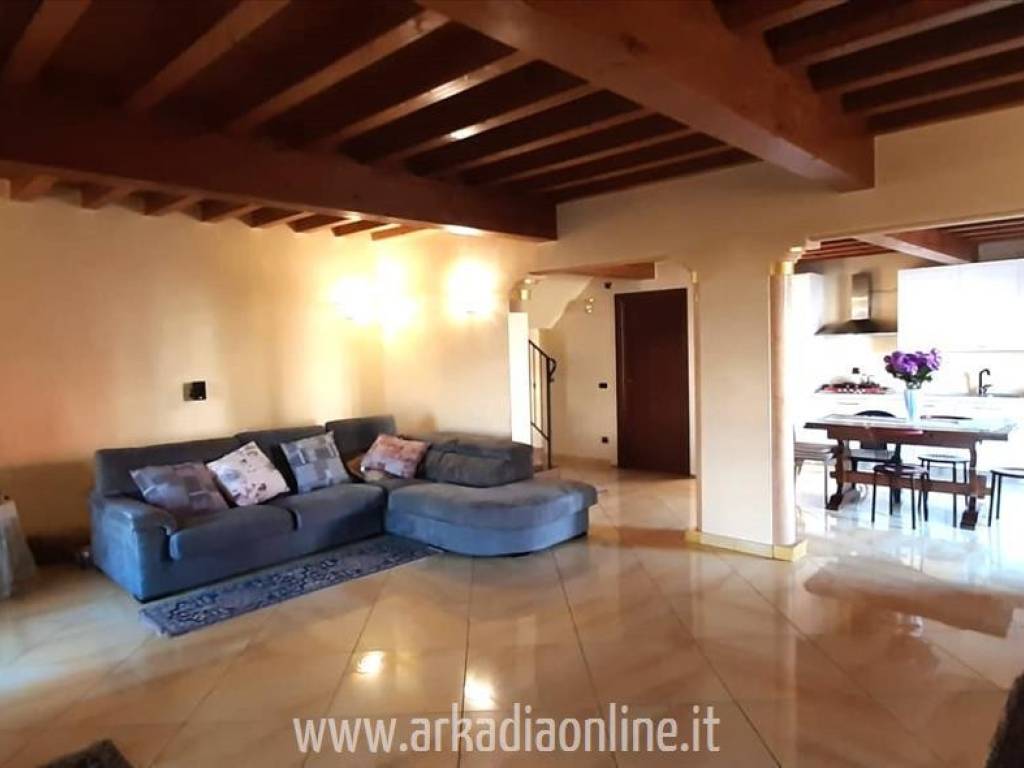 casa indipendente in vendita a Fiorenzuola d'Arda