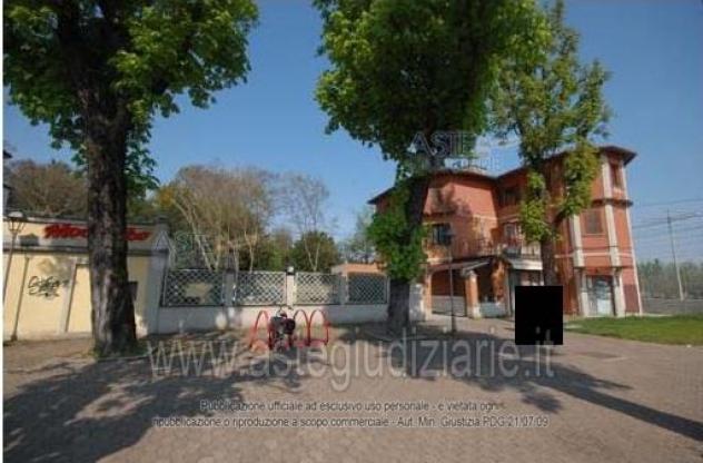 negozio in vendita a Fiorenzuola d'Arda