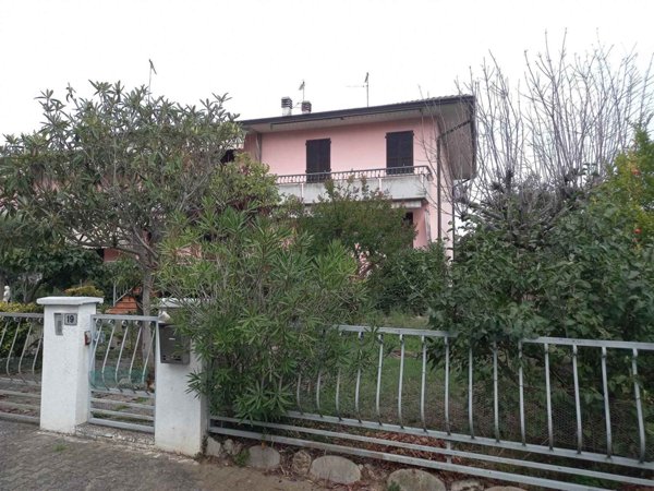 casa indipendente in vendita a Fiorenzuola d'Arda