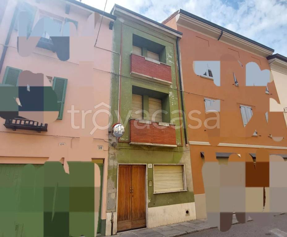 casa indipendente in vendita a Fiorenzuola d'Arda