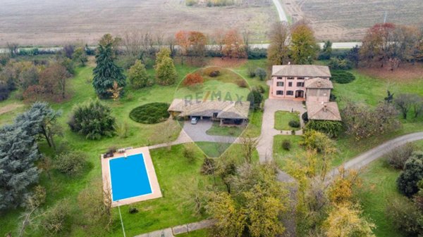 casa indipendente in vendita a Fiorenzuola d'Arda