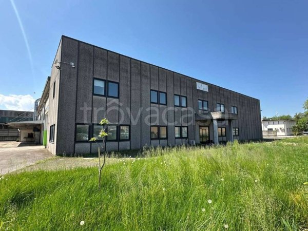 locale commerciale in vendita a Fiorenzuola d'Arda