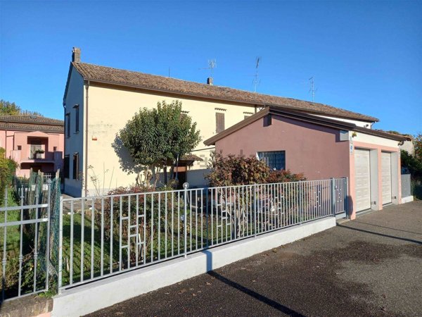 casa indipendente in vendita a Fiorenzuola d'Arda