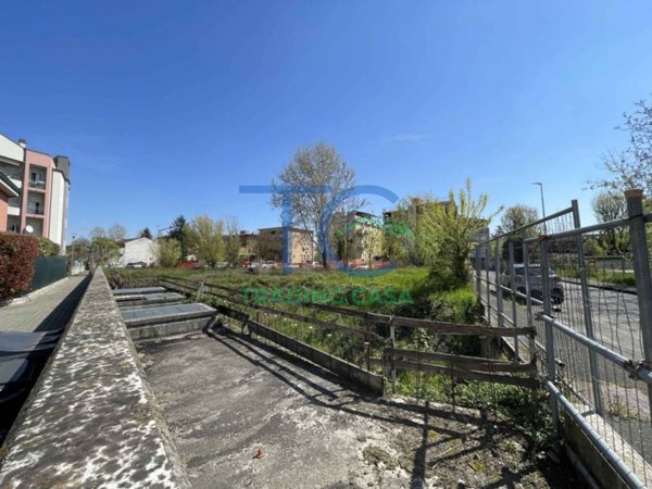 terreno edificabile in vendita a Fiorenzuola d'Arda